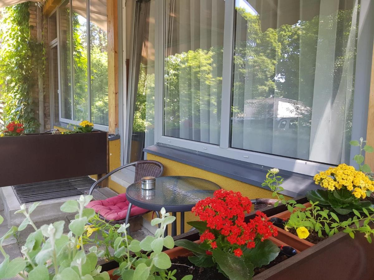 Neris Inn Terraces Аеропорт Вільнюс Екстер'єр фото